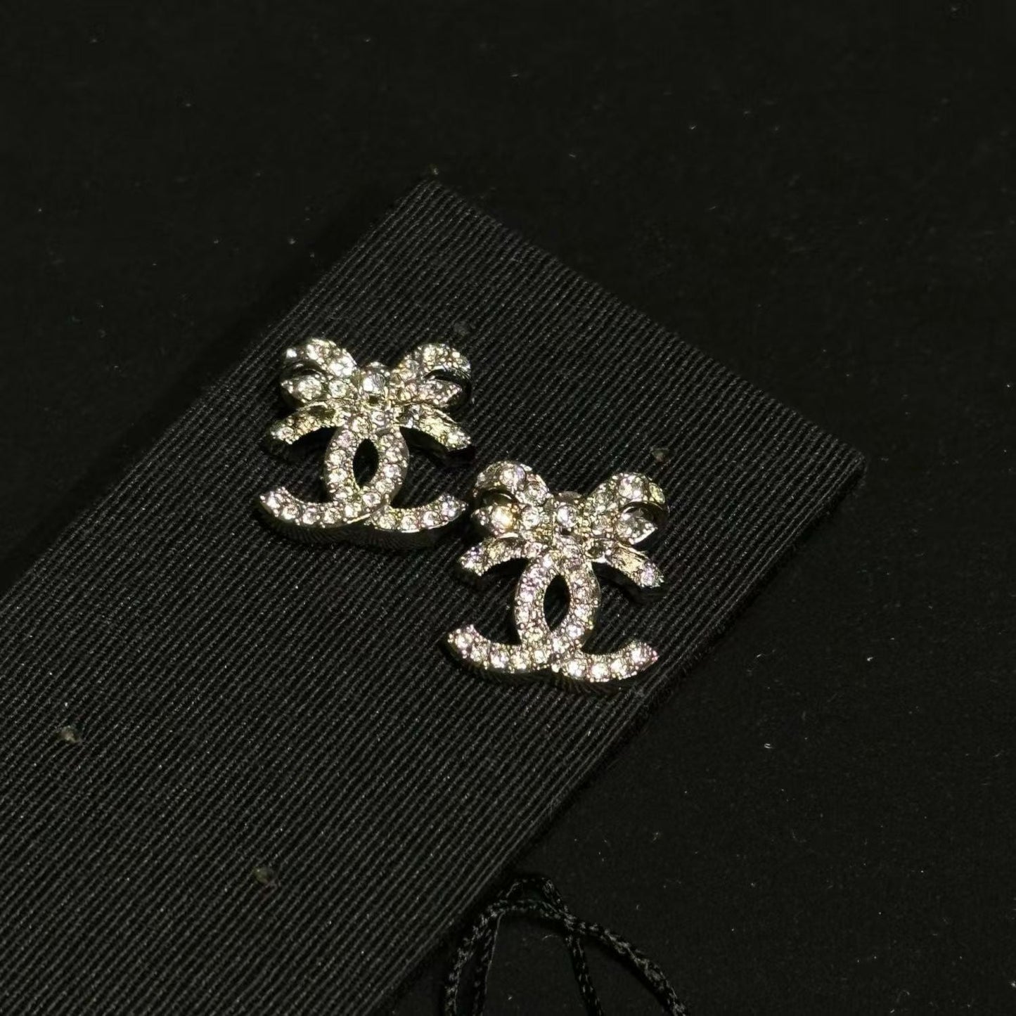 New bow diamond earrings