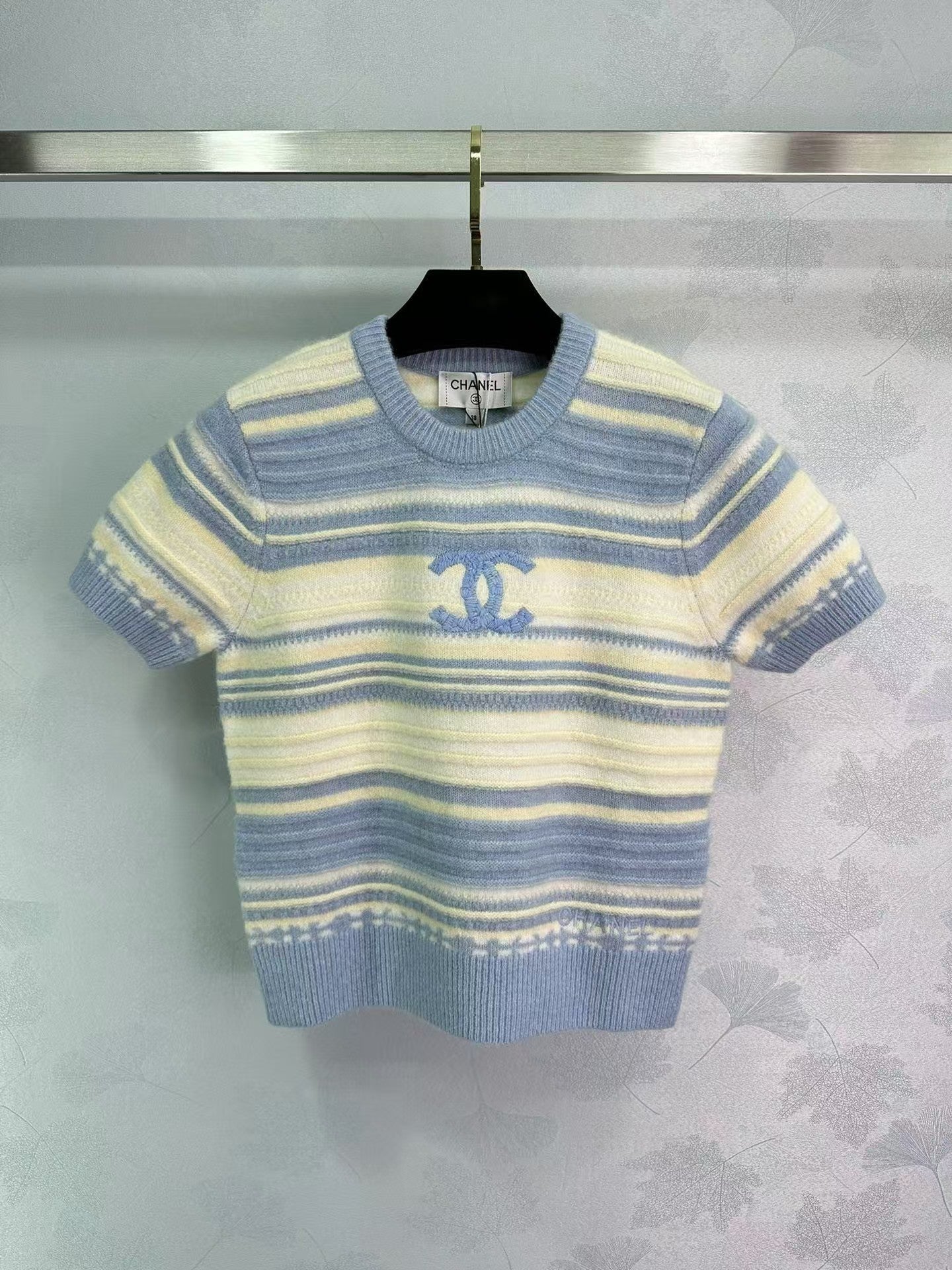 New color striped knitted short sleeves