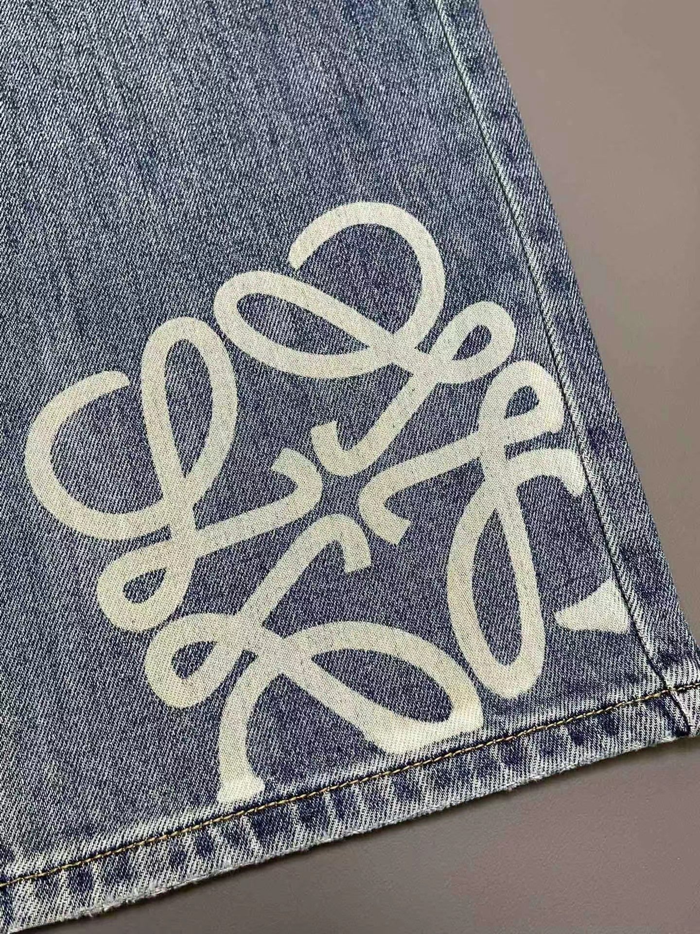 New Logo Print Jeans