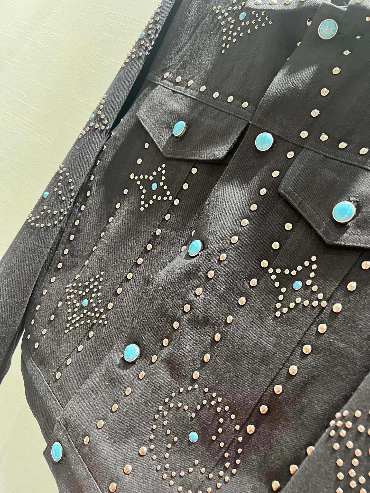 24ss latest denim jacket rivet pattern