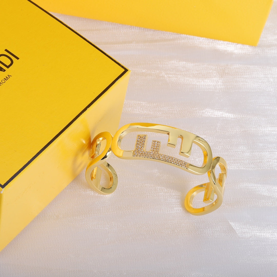 New alphabet gold bracelet